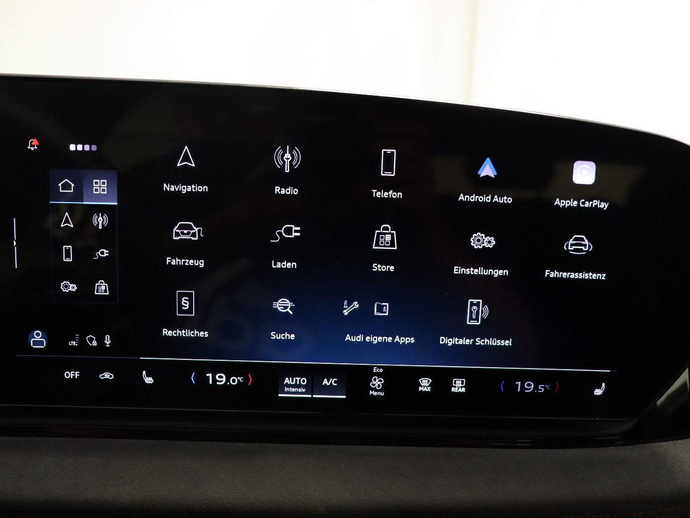 Fahrzeugabbildung Audi S6 Avant e-tron quattro B&O|HUD