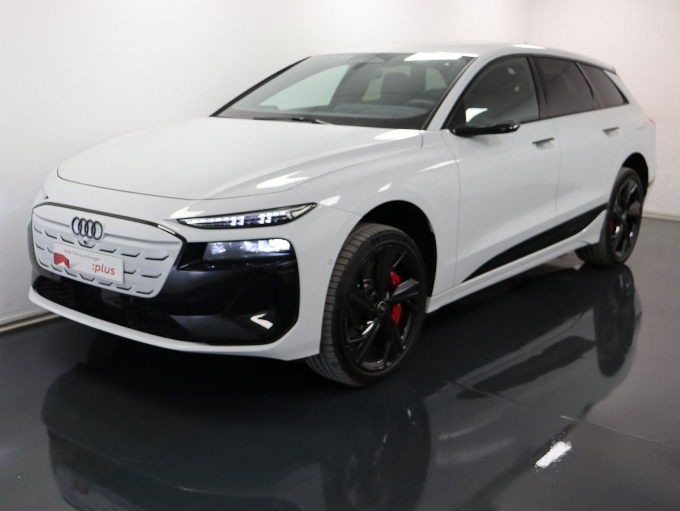 Fahrzeugabbildung Audi S6 Avant e-tron quattro B&O|HUD
