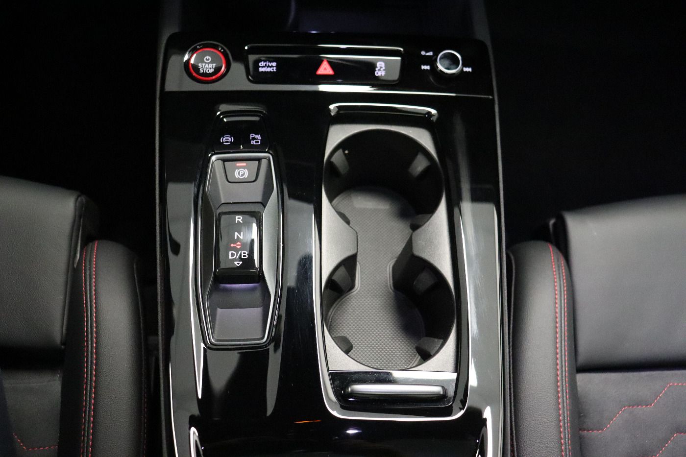 Fahrzeugabbildung Audi A6 Avant e-tron performance S line edition one