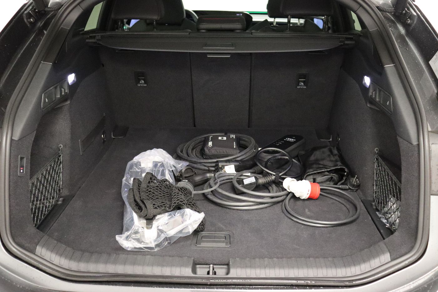 Fahrzeugabbildung Audi A6 Avant e-tron performance S line edition one
