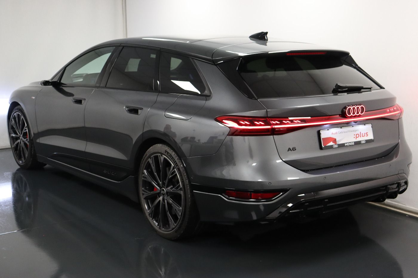 Fahrzeugabbildung Audi A6 Avant e-tron performance S line edition one