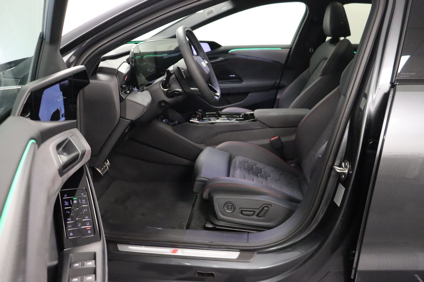 Fahrzeugabbildung Audi A6 Avant e-tron performance S line edition one