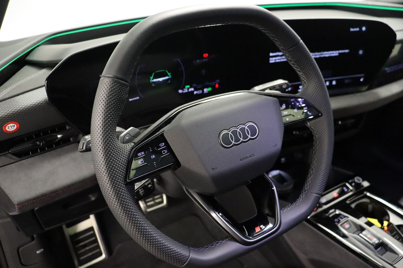 Fahrzeugabbildung Audi A6 Avant e-tron performance S line edition one