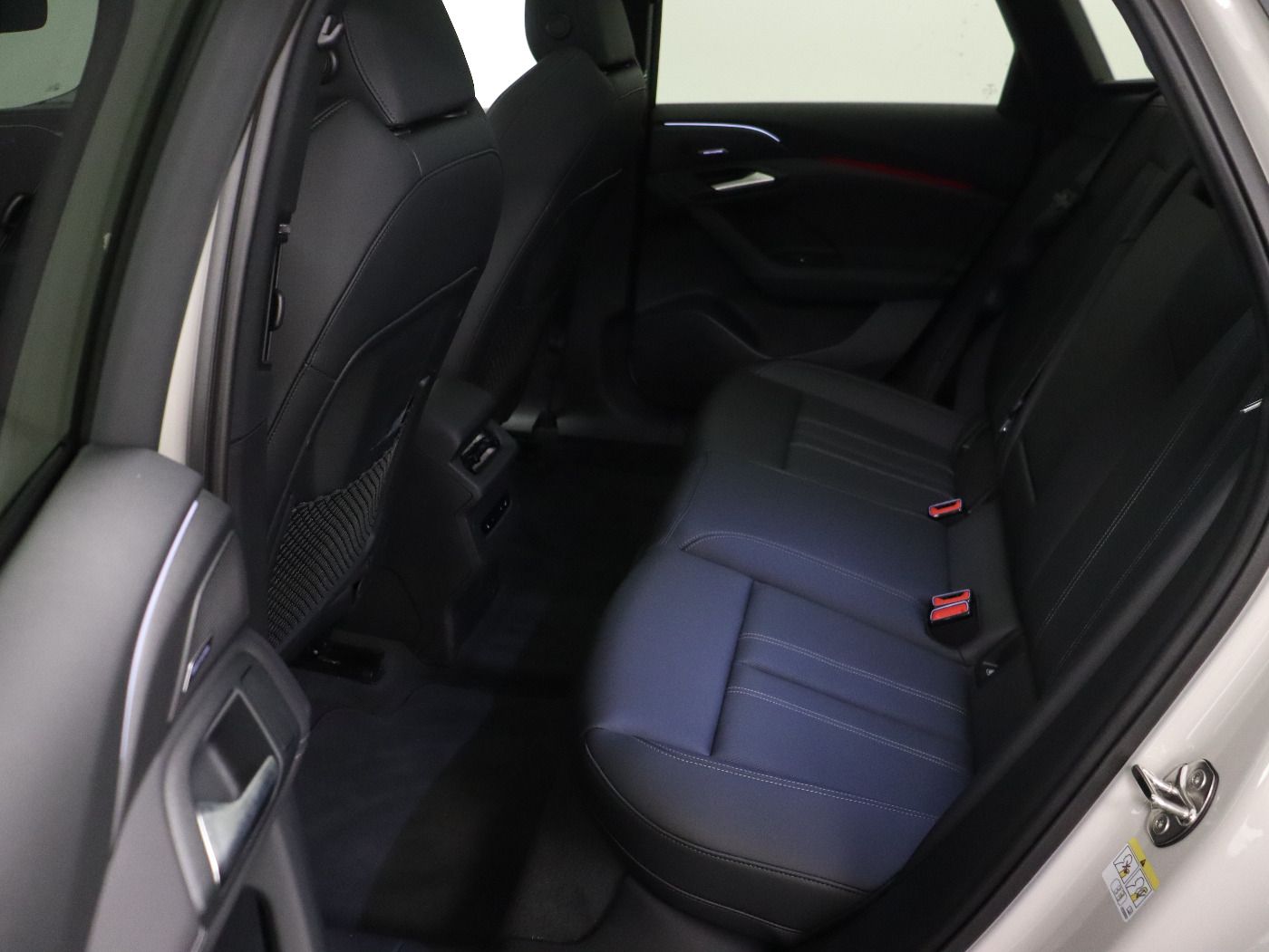Fahrzeugabbildung Audi A6 Avant e-tron quattro S line B&O|AHK|LM