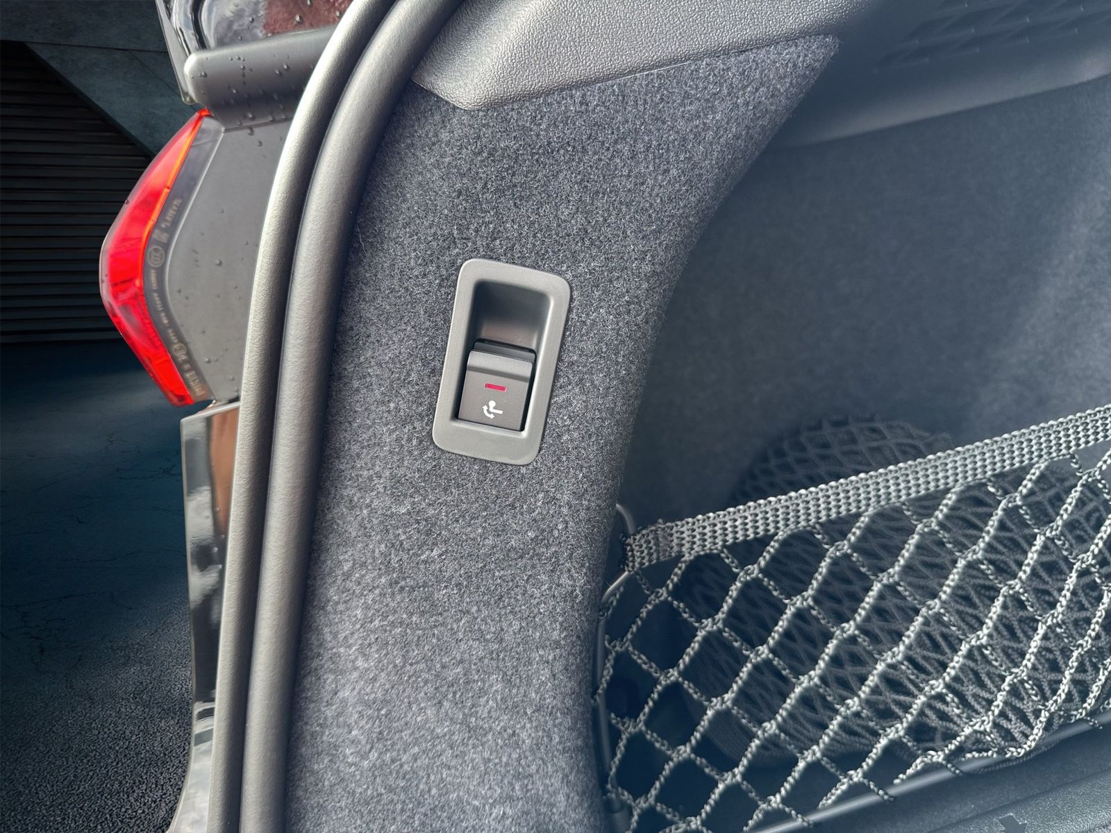 Fahrzeug autohaus mense Fahrzeugabbildung Audi A6 Avant e-tron quattro 315 kW B&O|AHK|HUD|Luft