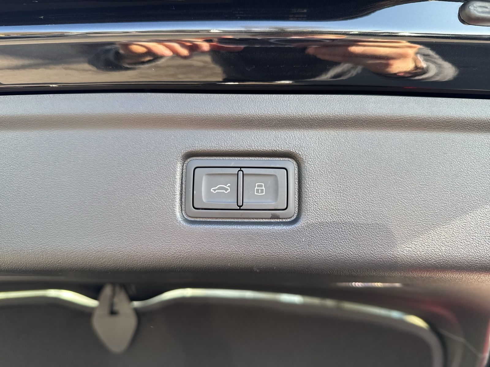 Fahrzeugabbildung Audi A6 Avant e-tron quattro 315 kW B&O|AHK|HUD|Luft