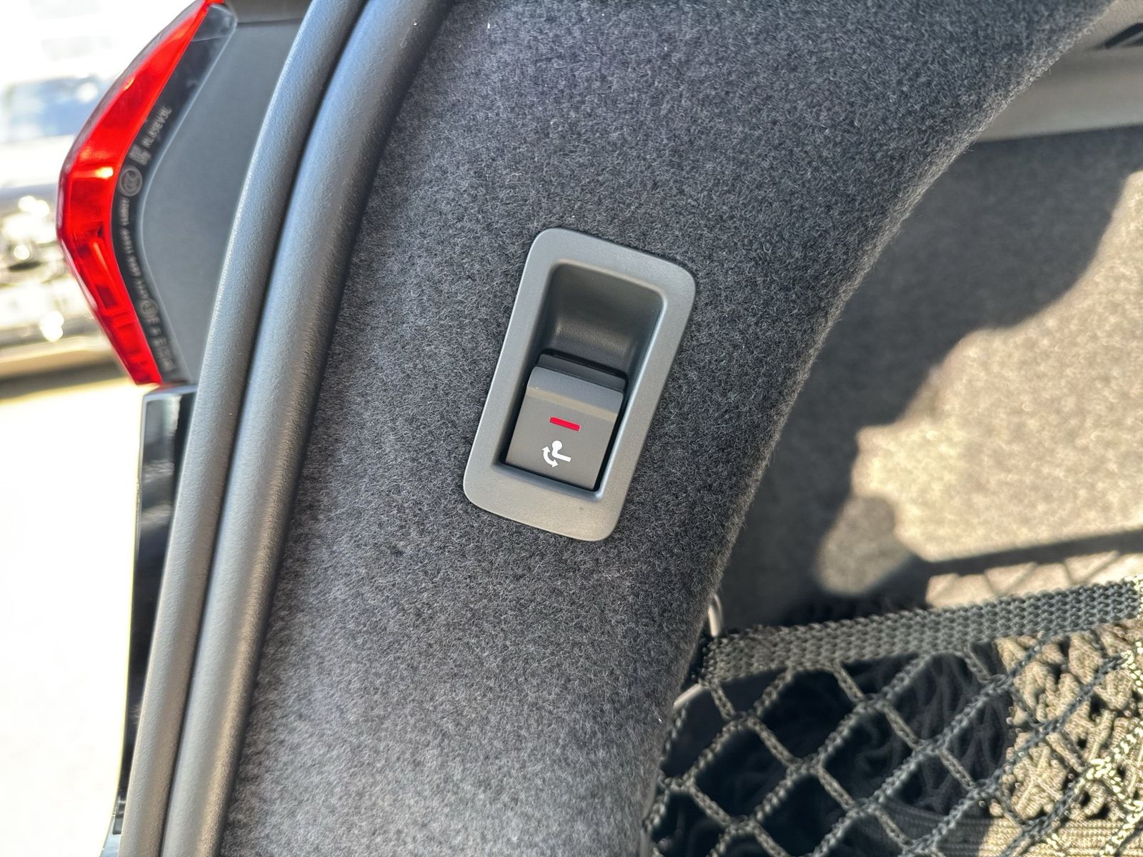 Fahrzeugabbildung Audi A6 Avant e-tron quattro 315 kW B&O|AHK|HUD|Luft