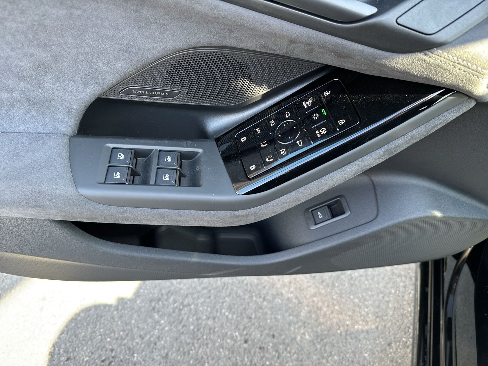 Fahrzeugabbildung Audi A6 Avant e-tron quattro 315 kW B&O|AHK|HUD|Luft