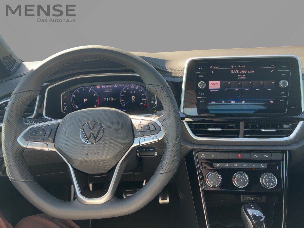 Fahrzeugabbildung Volkswagen T-Roc Cabriolet R-Line 1.5 l TSI OPF DSG Navi IQ - mit KI generiert/bearbeitet