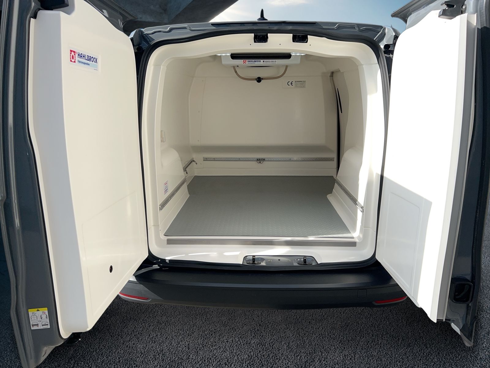 Fahrzeugabbildung Volkswagen Caddy 2.0 TDI Cargo Kühlkasten Navi