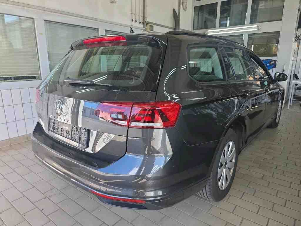 Fahrzeugabbildung Volkswagen Passat Variant 2.0TDI DSG CarPlay ACC LED Navi - mit KI generiert/bearbeitet