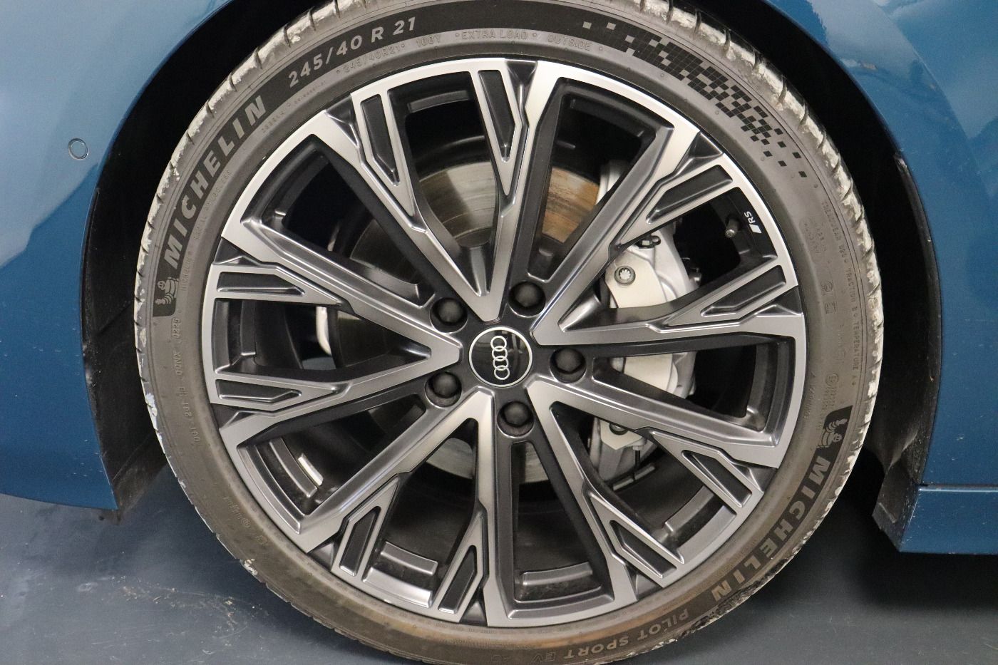 Fahrzeugabbildung Audi A6 Avant e-tron performance S line Edition One