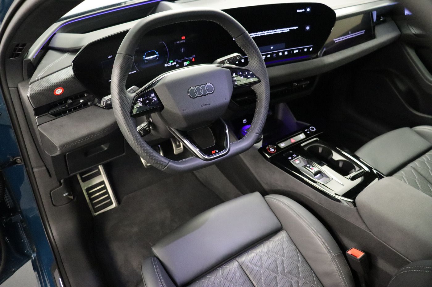 Fahrzeugabbildung Audi A6 Avant e-tron performance S line Edition One