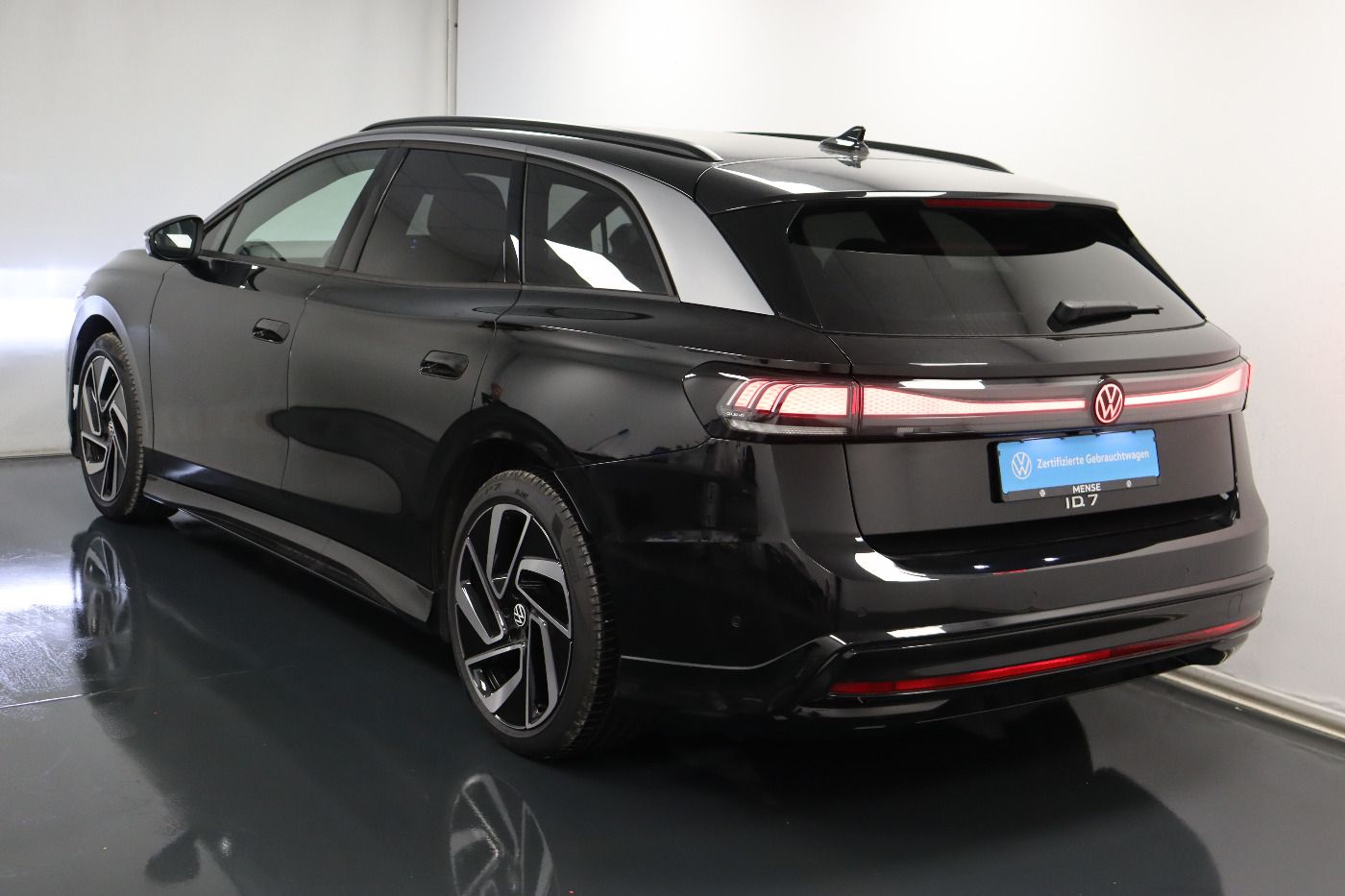 Fahrzeugabbildung Volkswagen ID.7 Tourer Pro IQ.Light|Matrix|CarPlay|h/k|AHK