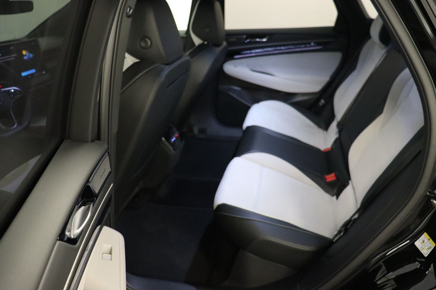 Fahrzeugabbildung Volkswagen ID.7 Tourer Pro IQ.Light|Matrix|CarPlay|h/k|AHK