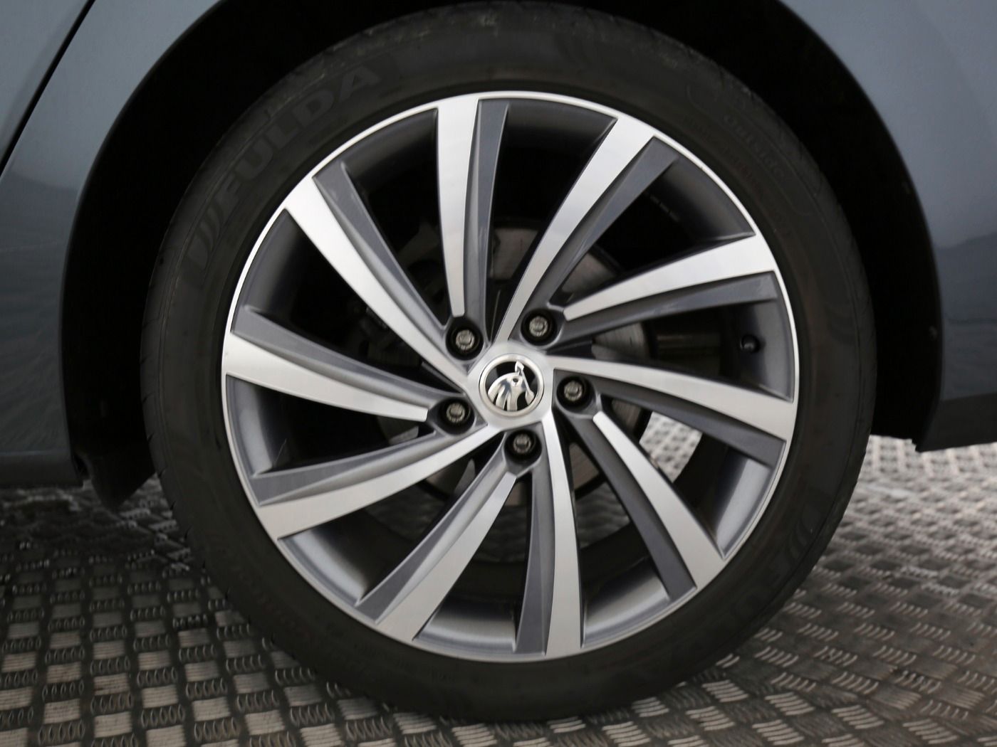 Fahrzeugabbildung SKODA Octavia Combi 2.0 TDI First Edition AHK|HUD|ACC