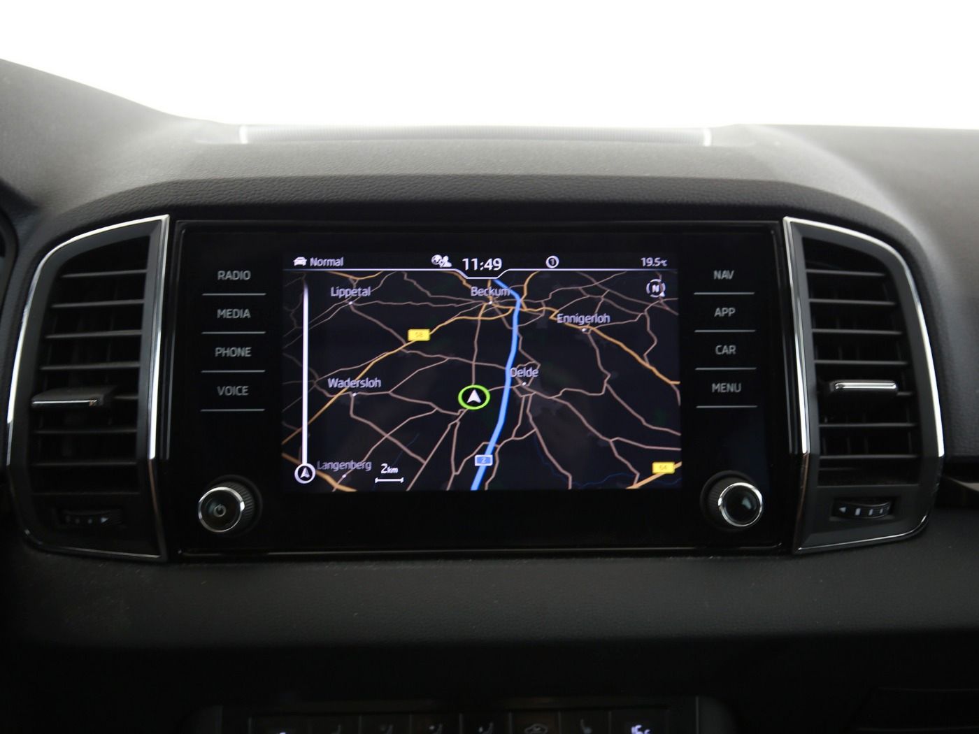 Fahrzeugabbildung SKODA Karoq 2.0 TDI Scout 4x4 DSG AHK|Pano|SD|ACC|LED|