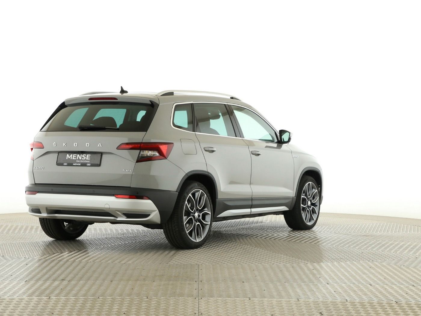 Fahrzeugabbildung SKODA Karoq 2.0 TDI Scout 4x4 DSG AHK|Pano|SD|ACC|LED|