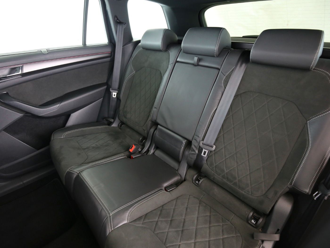 Fahrzeugabbildung SKODA Kodiaq 2.0 TDI Sportline 4x4 DSG Standhzg|4xSHZG