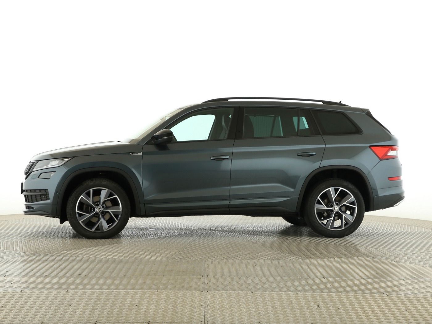 Fahrzeugabbildung SKODA Kodiaq 2.0 TDI Sportline 4x4 DSG Standhzg|4xSHZG