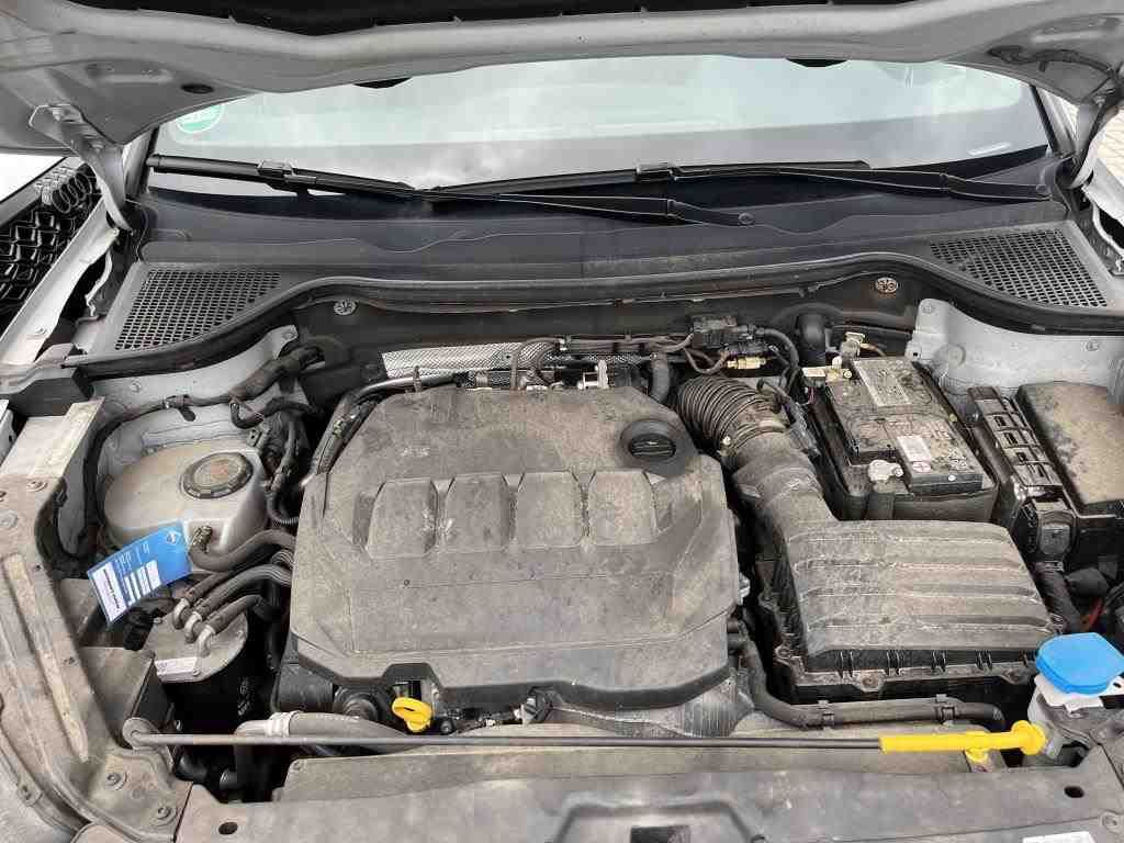 Fahrzeugabbildung SKODA Karoq 2.0 TDI Sportline 4x4 DSG Matrix|AHK|Pano|