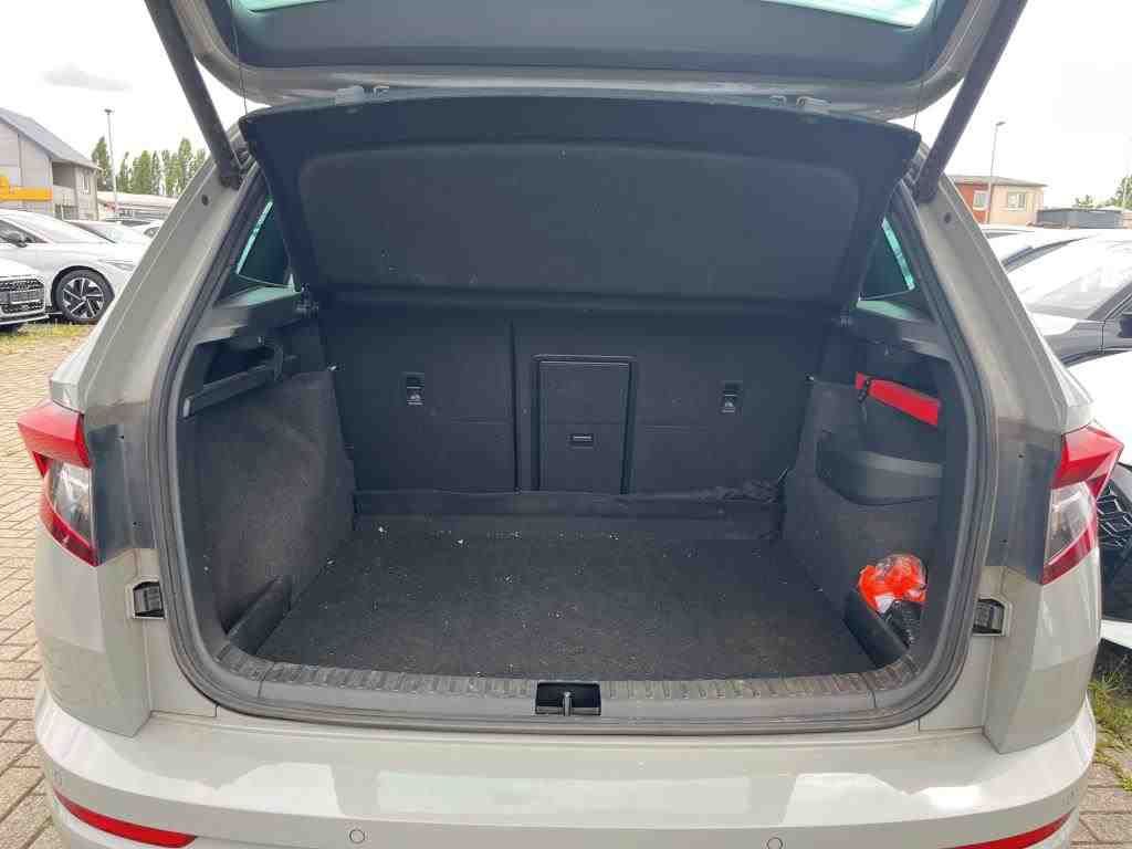 Fahrzeugabbildung SKODA Karoq 2.0 TDI Sportline 4x4 DSG Matrix|AHK|Pano|