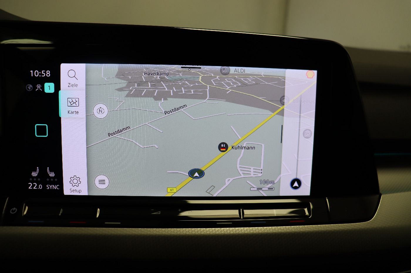 Fahrzeugabbildung Volkswagen Golf VIII 1.0 TSI MOVE CarPlay|Standhzg|ACC