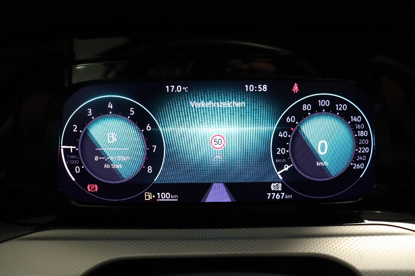 Fahrzeugabbildung Volkswagen Golf VIII 1.0 TSI MOVE CarPlay|Standhzg|ACC