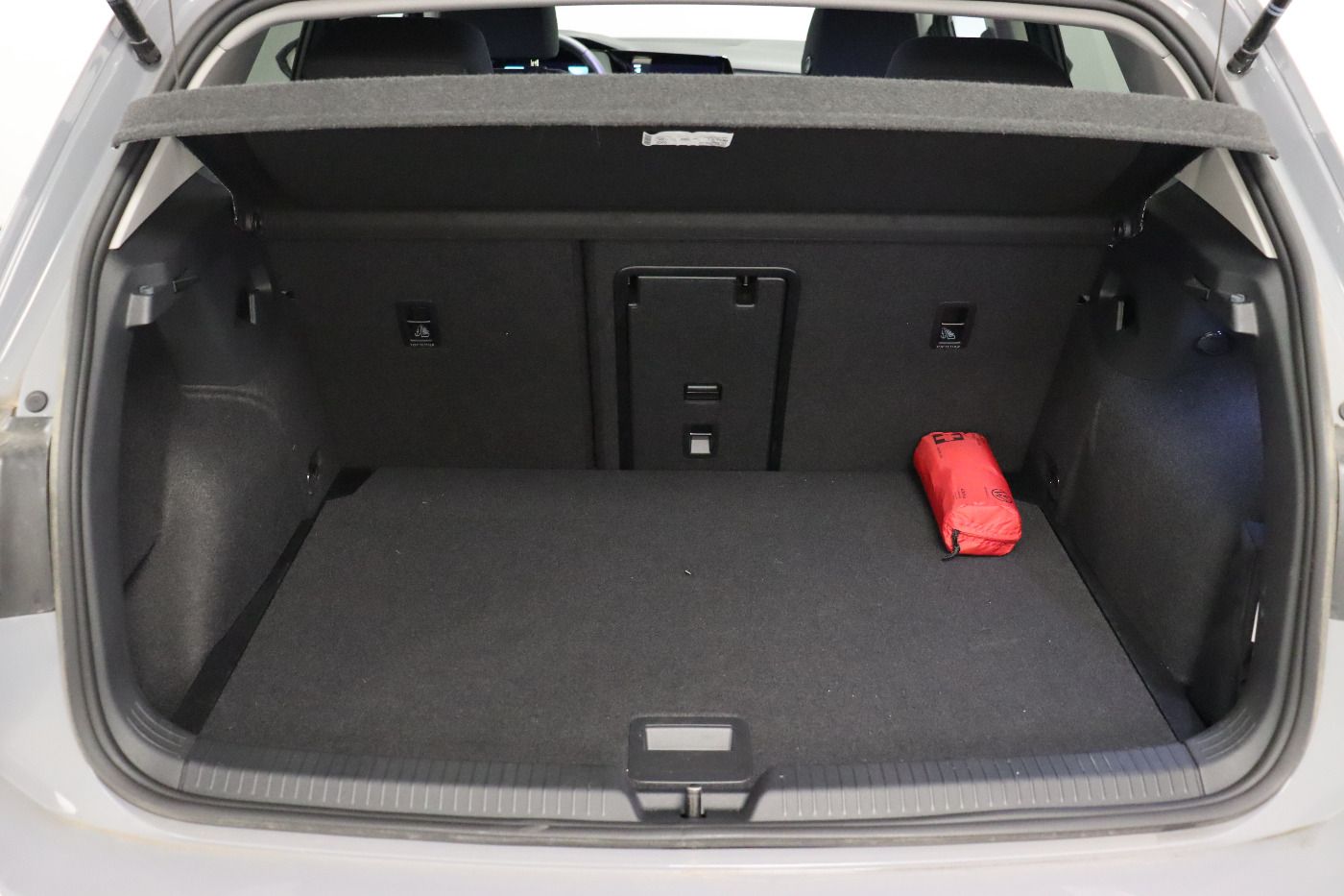 Fahrzeugabbildung Volkswagen Golf VIII 1.0 TSI MOVE CarPlay|Standhzg|ACC