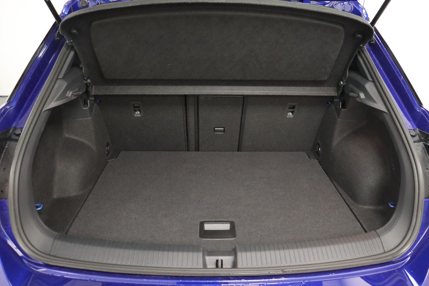Fahrzeugabbildung Volkswagen T-Roc 2.0 TSI DSG 4Motion R-Line IQ.Light|Matrix