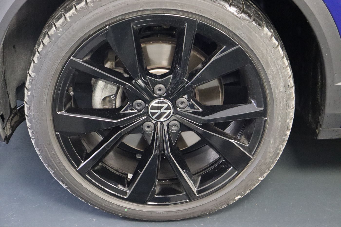 Fahrzeugabbildung Volkswagen T-Roc 2.0 TSI DSG 4Motion R-Line IQ.Light|Matrix