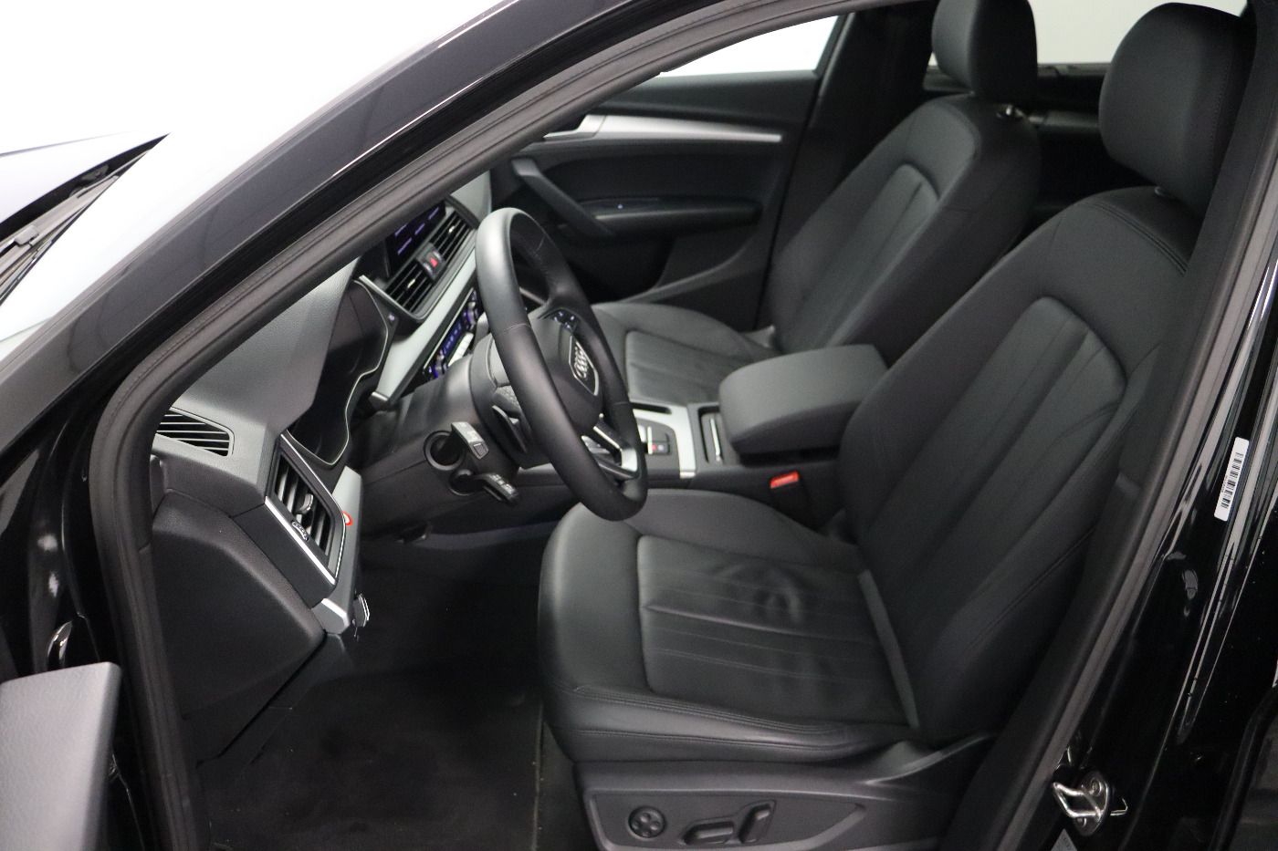 Fahrzeugabbildung Audi Q5 45 TFSI quattro S tronic S line Matrix|AHK|LM