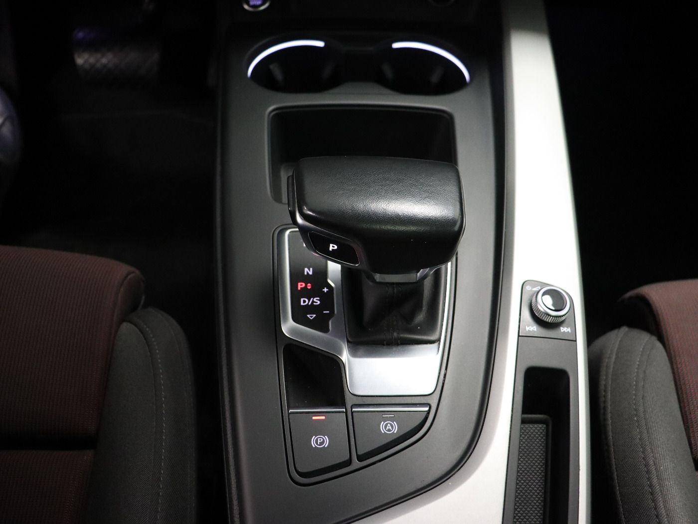 Fahrzeug autohaus mense Fahrzeugabbildung Audi A5 Sportback 40 TDI S tronic S line CarPlay|SD