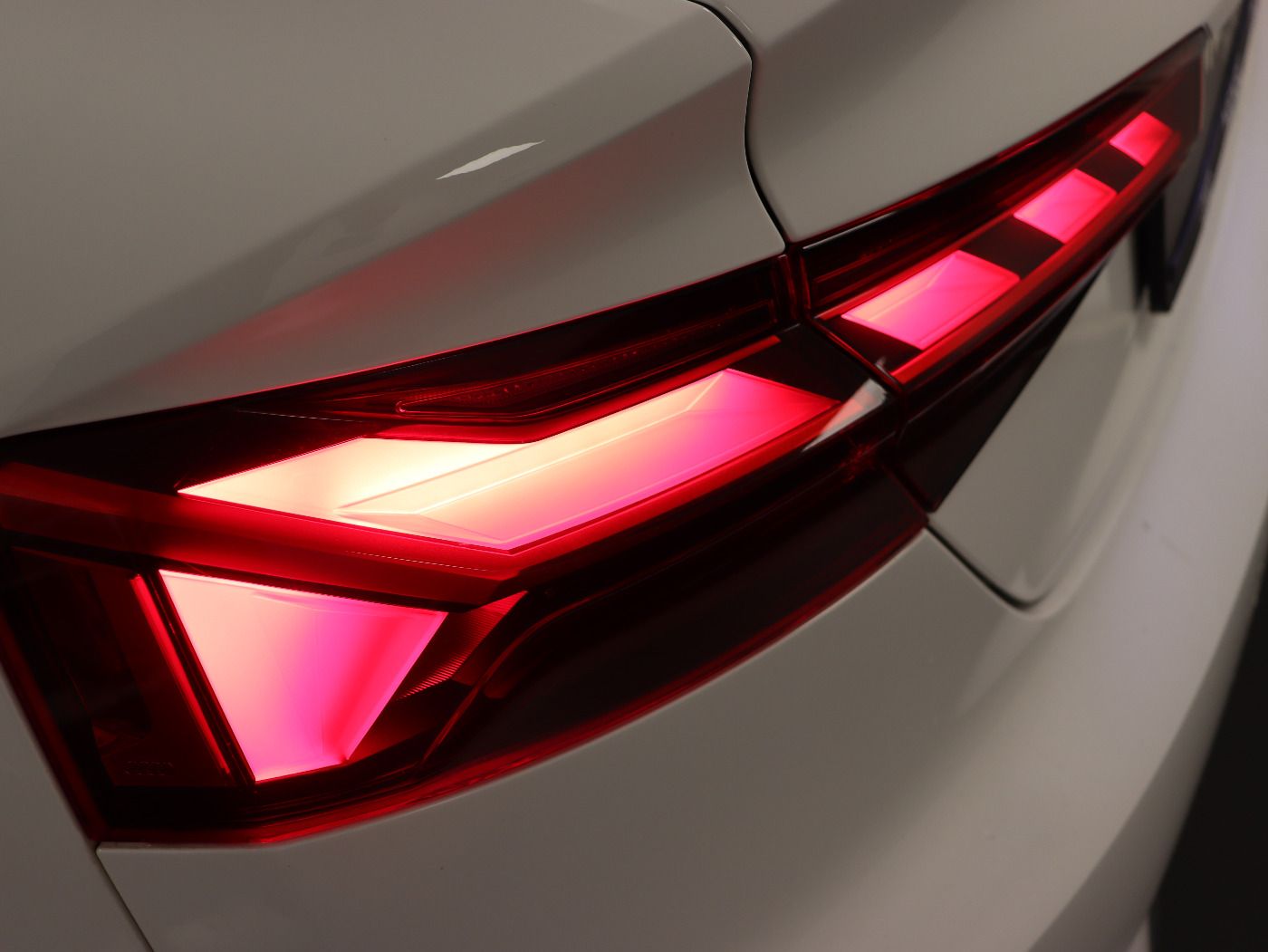 Fahrzeug autohaus mense Fahrzeugabbildung Audi A5 Sportback 40 TDI S tronic S line CarPlay|SD