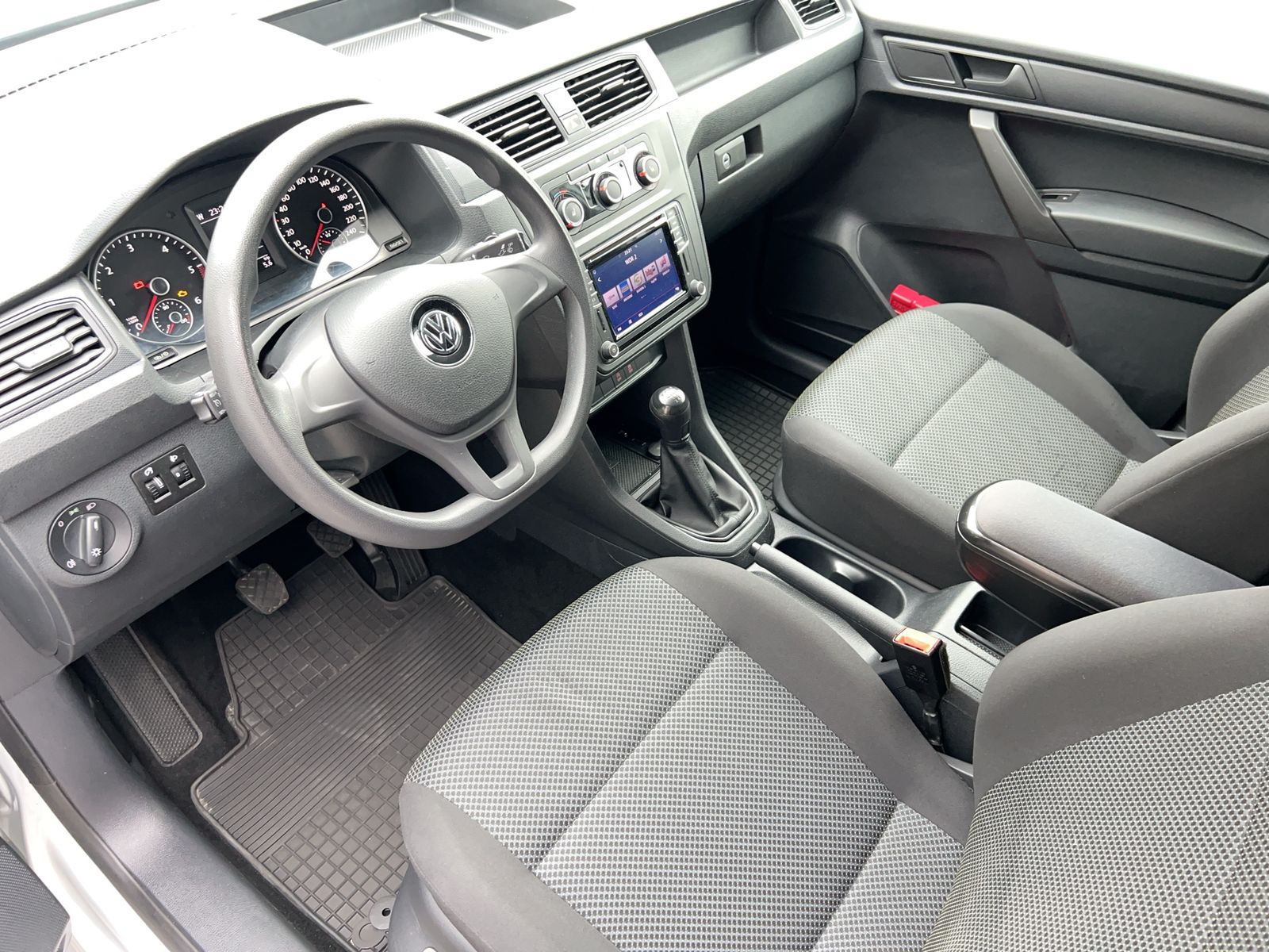 Fahrzeugabbildung Volkswagen Caddy Maxi Kasten Trendline 2.0 l TDI 75 kW