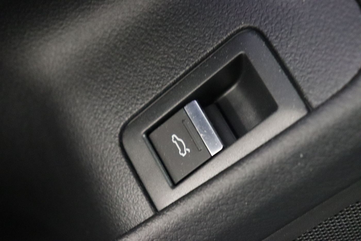 Fahrzeugabbildung Audi A6 Avant 50 TDI quattro S tronic Matrix|AHK
