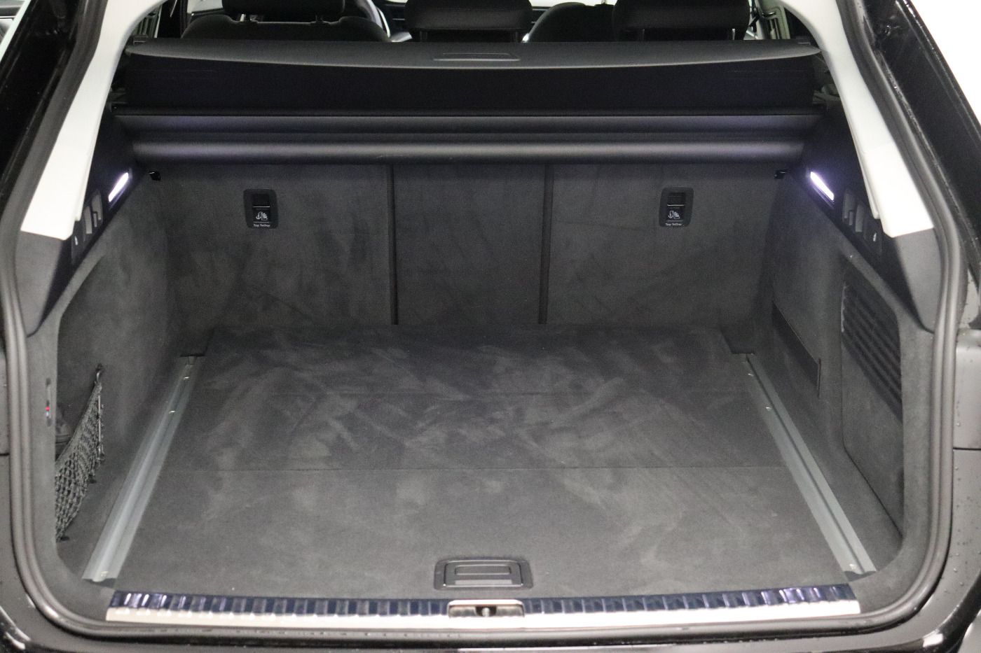 Fahrzeugabbildung Audi A6 Avant 50 TDI quattro S tronic Matrix|AHK