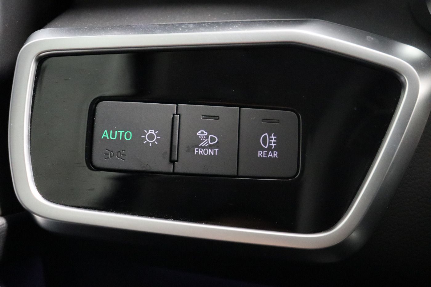 Fahrzeugabbildung Audi A6 Avant 50 TDI quattro S tronic Matrix|AHK