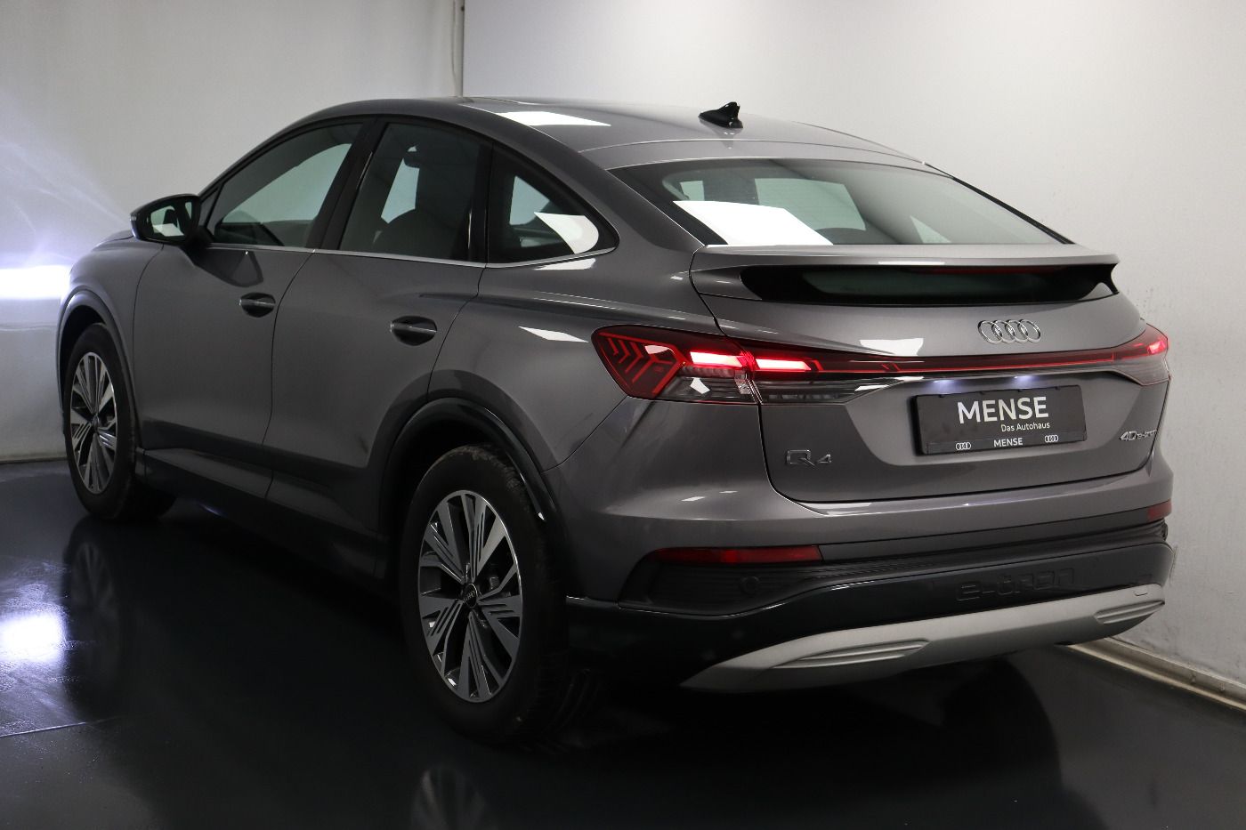 Fahrzeugabbildung Audi Q4 Sportback e-tron 40 S line Pano|SD|Standhzg|L