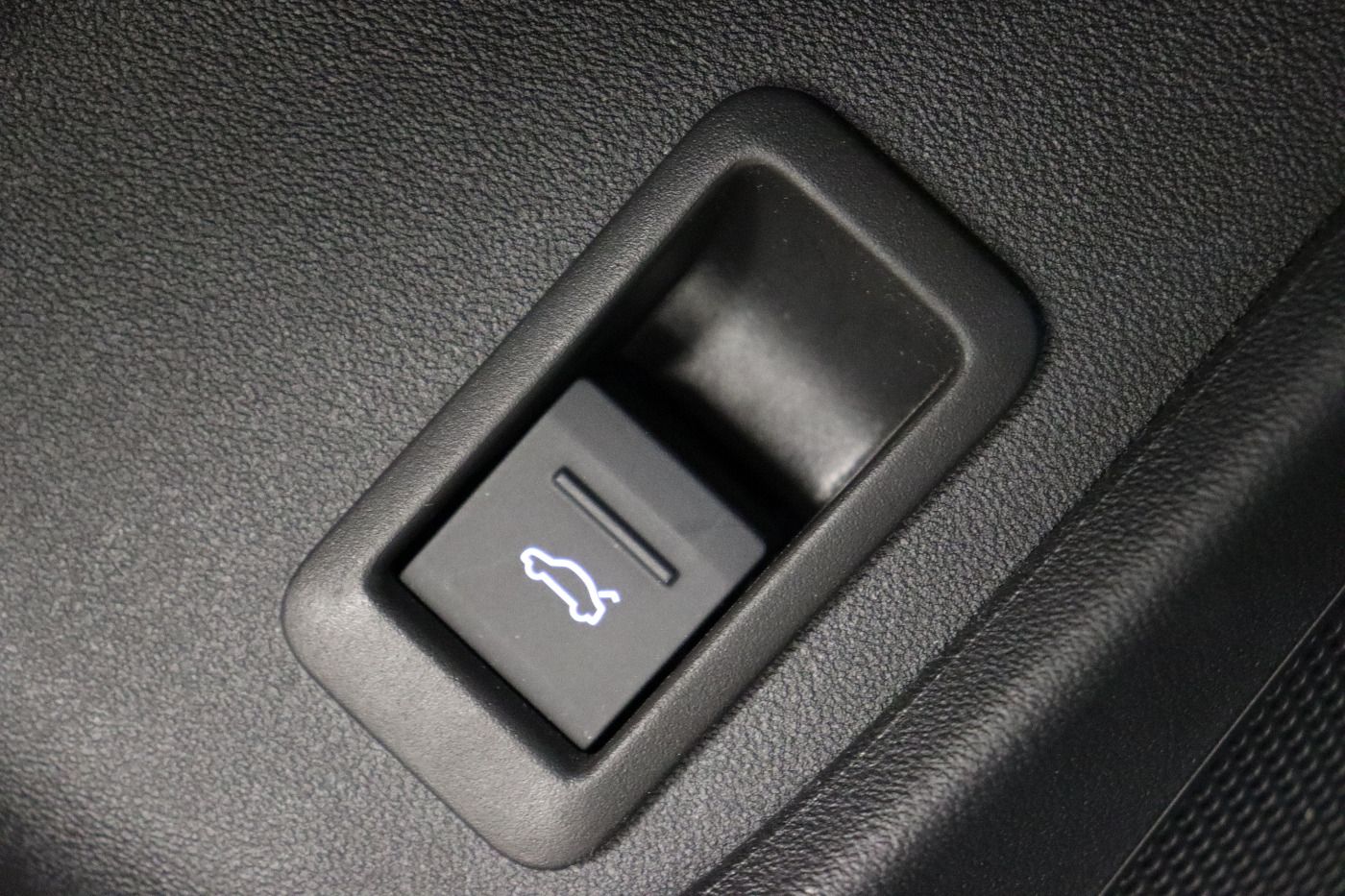 Fahrzeug autohaus mense Fahrzeugabbildung Audi Q4 e-tron 40 Matrix|CarPlay|AHK|HUD|Standhzg|ACC