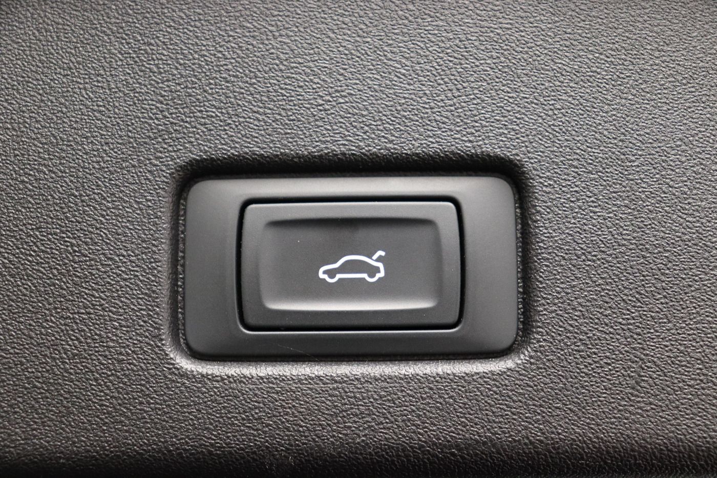 Fahrzeug autohaus mense Fahrzeugabbildung Audi Q4 e-tron 40 Matrix|CarPlay|AHK|HUD|Standhzg|ACC