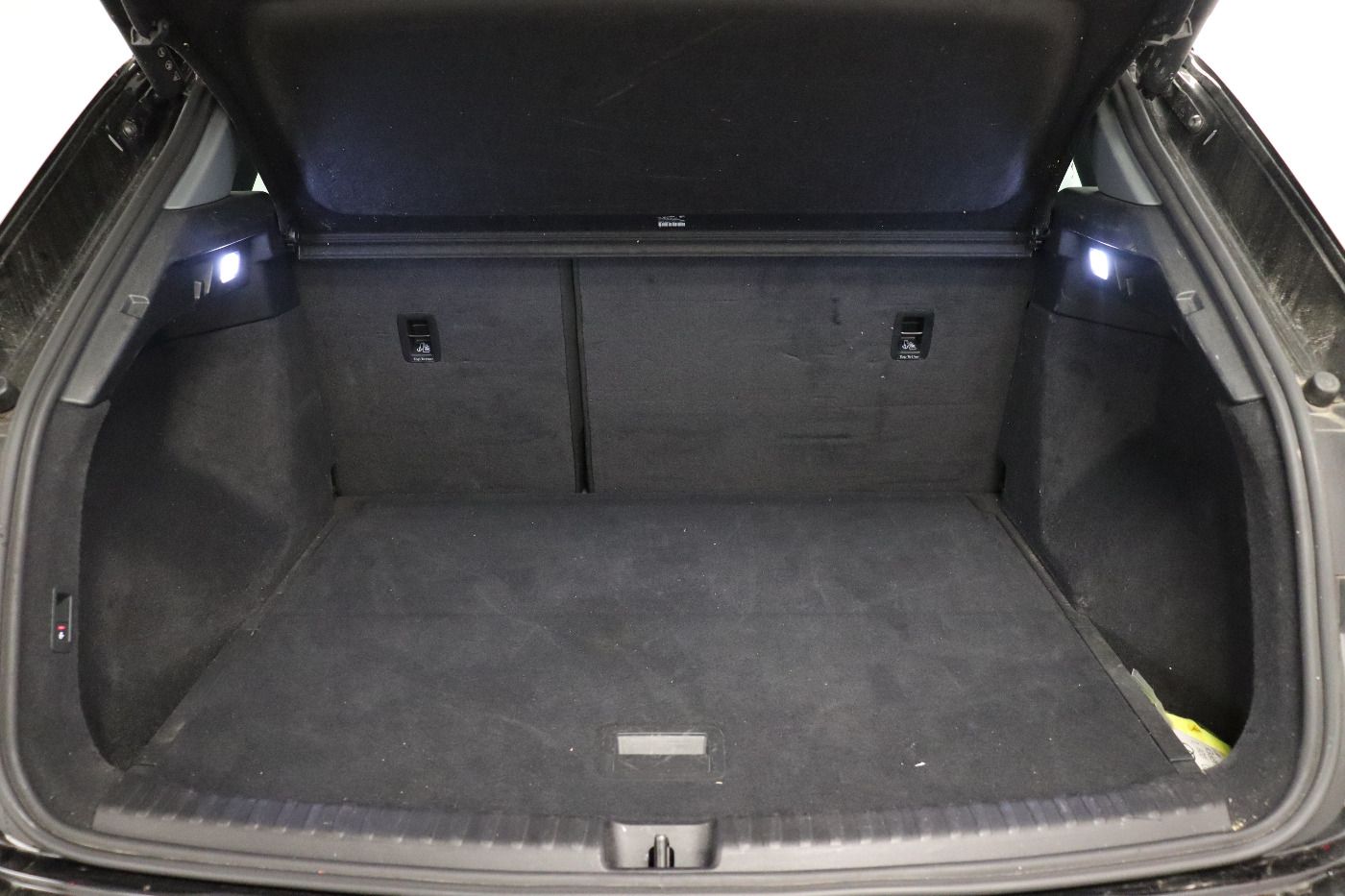 Fahrzeug autohaus mense Fahrzeugabbildung Audi Q4 e-tron 40 Matrix|CarPlay|AHK|HUD|Standhzg|ACC