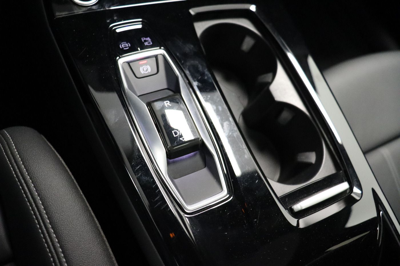 Fahrzeugabbildung Audi A6 Avant e-tron quattro S line B&O|AHK|HUD|Luft