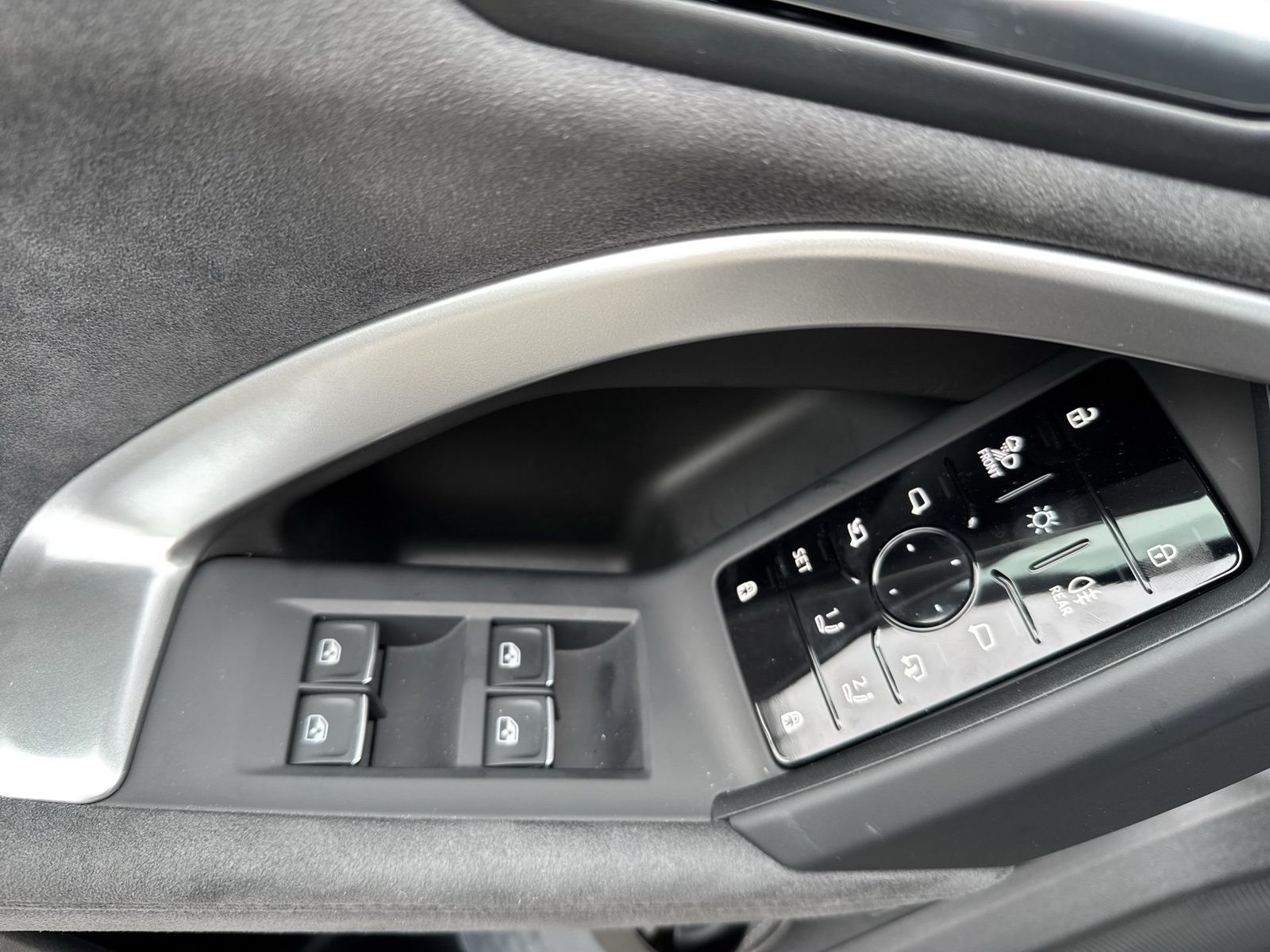 Fahrzeugabbildung Audi Q5 Sportback 40TDI quattro Matrix|Tech+|Luftf.