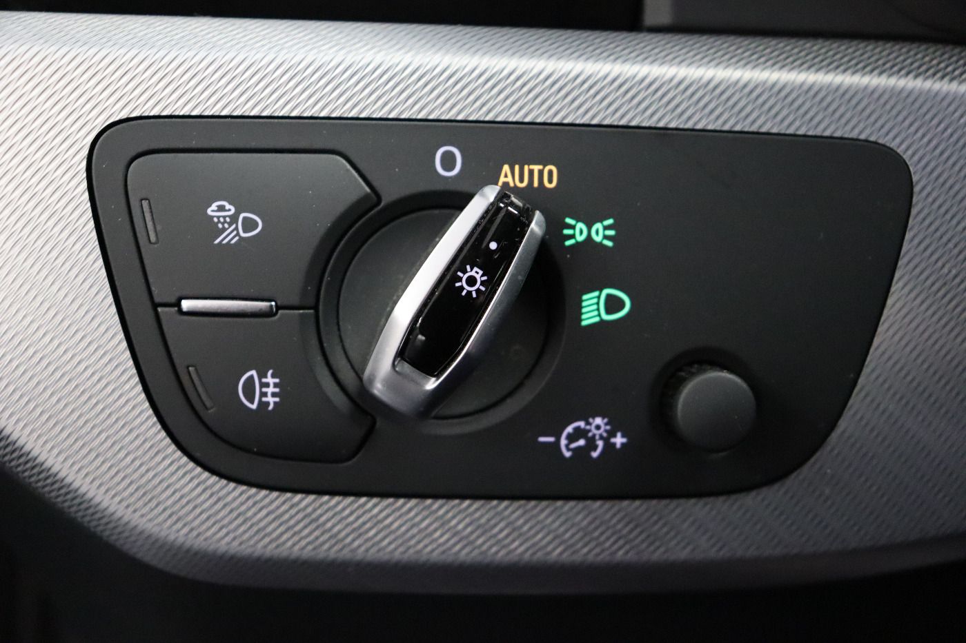 Fahrzeugabbildung Audi A4 Avant 2.0 TFSI S tronic design ACC|Navi|Virtu