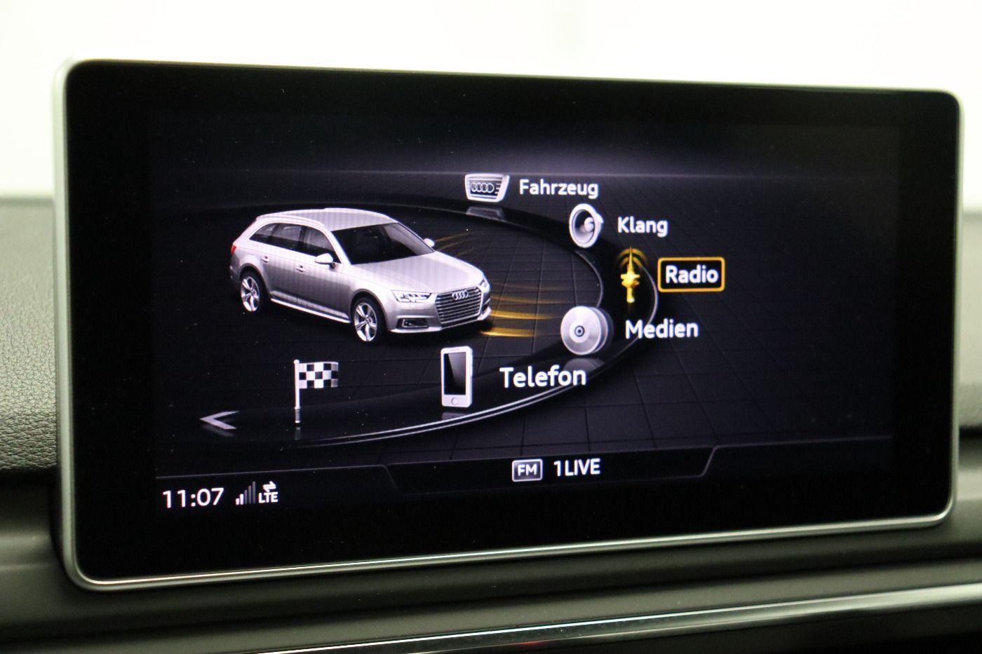 Fahrzeugabbildung Audi A4 Avant 2.0 TFSI S tronic design ACC|Navi|Virtu