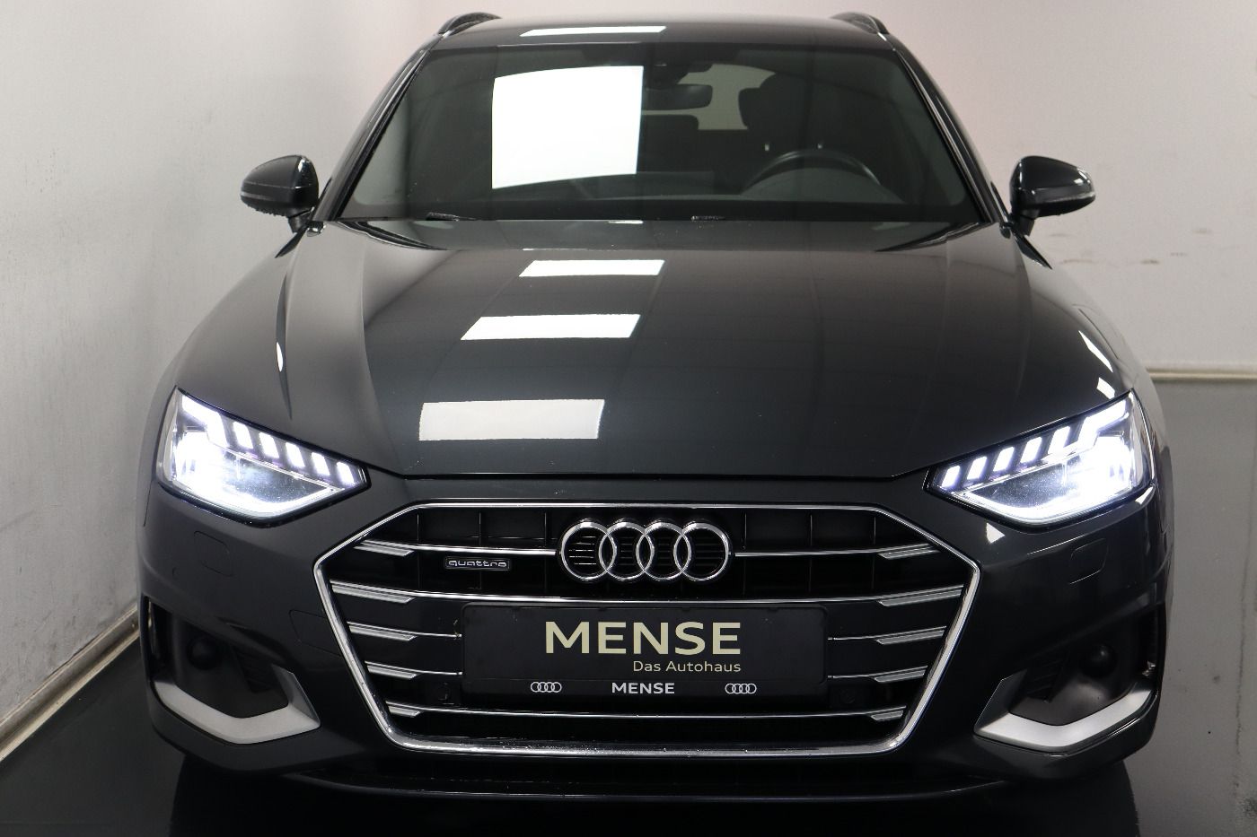 Fahrzeugabbildung Audi A4 Avant 40 TDI quattro S tronic advanced Matrix