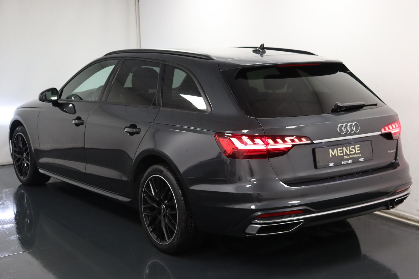 Fahrzeugabbildung Audi A4 Avant 40 TDI quattro S tronic advanced Matrix