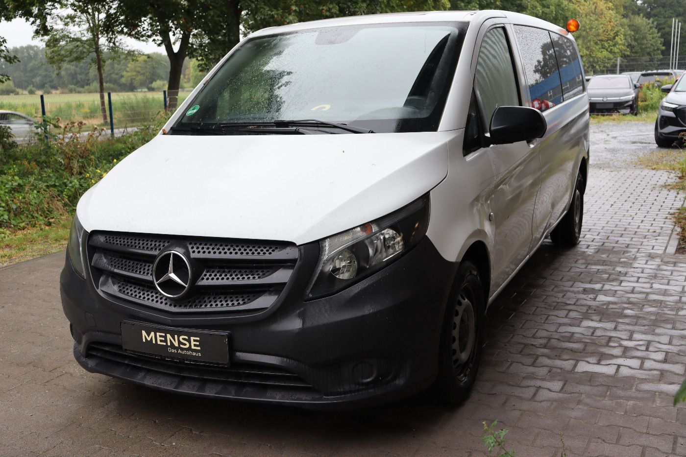 Fahrzeug autohaus mense Fahrzeugabbildung Mercedes-Benz Vito Tourer Pro 110 CDI extralang 9-Sitzer LM