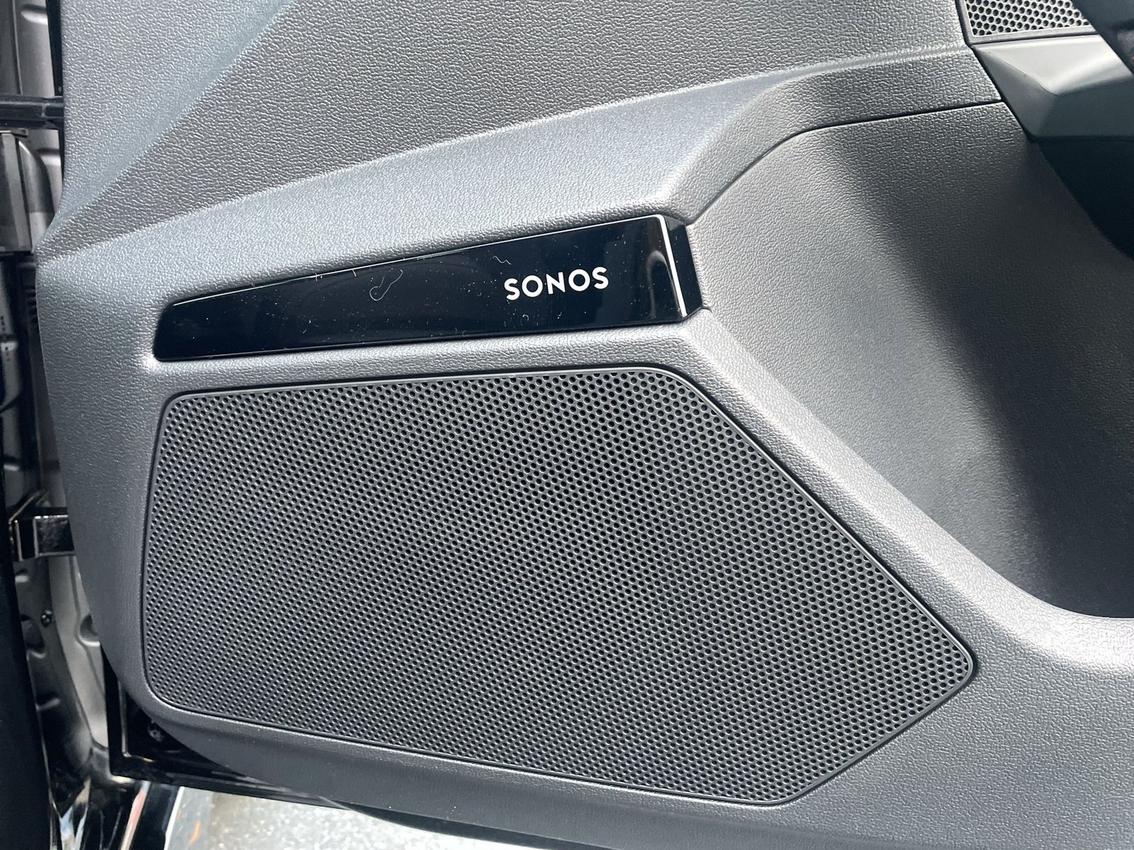 Fahrzeugabbildung Audi RS 3 Sportback S tronic Matrix|Sonos|HUD